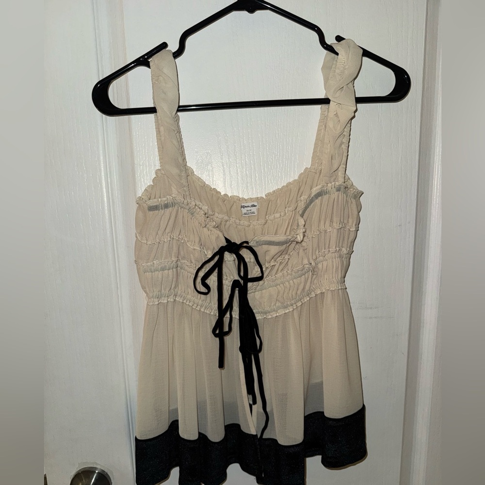 UO Kimchi Blue Melissa Tie Front Babydoll Blouse - Picture 3 of 5